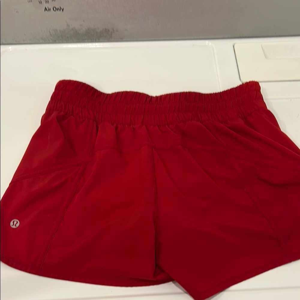 Lululemon tracker shorts red
